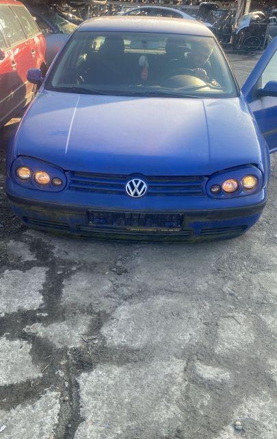 Geam fix caroserie spate dreapta Volkswagen VW Golf a 4-a generatie