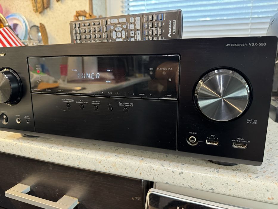 Pioneer VSX-528 ресивър