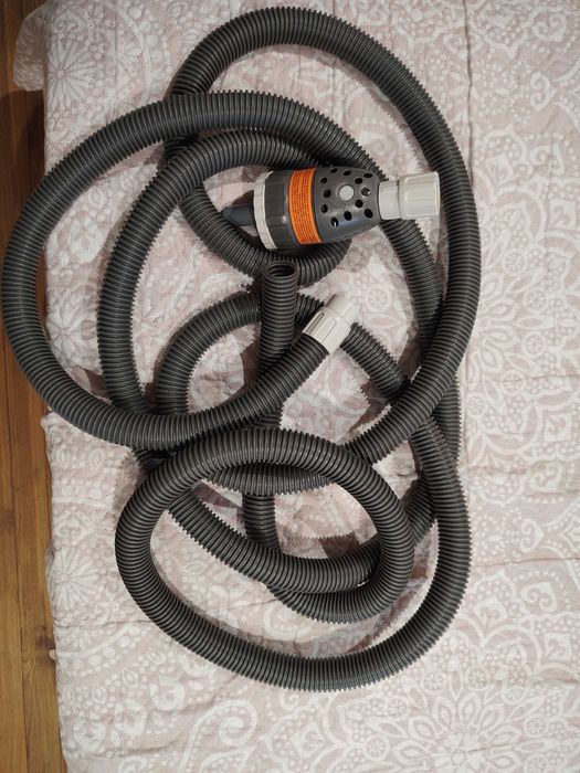 Автоматична почистваща система за басейн