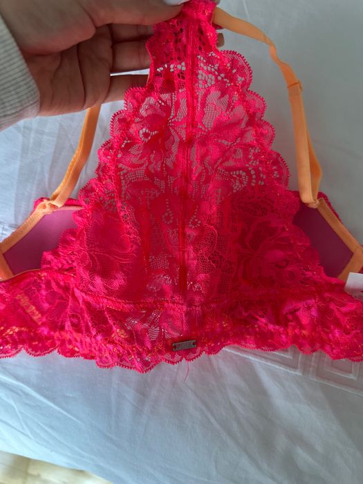 Сутиен Victoria’s Secret push-up “bralette”