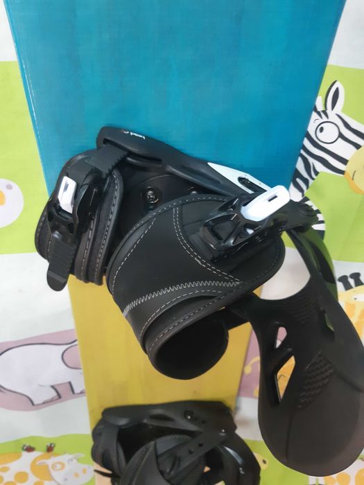 Placa snowboard 110 cm copii noua cu legaturi noi Head buyback