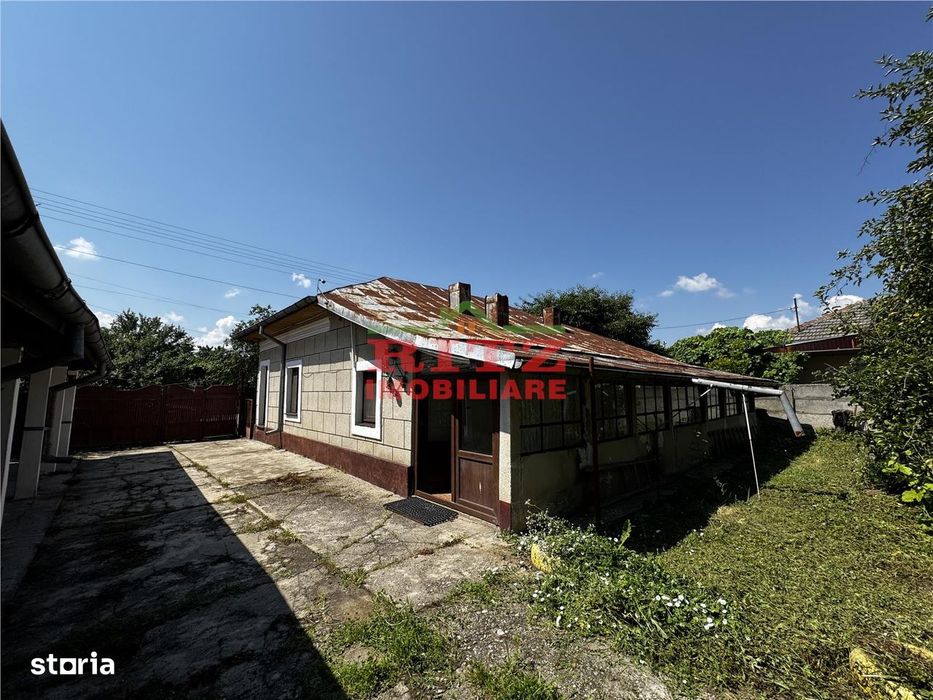 Nou! Casa+teren S=2437 mp, D=23 ml, Osica de Sus!