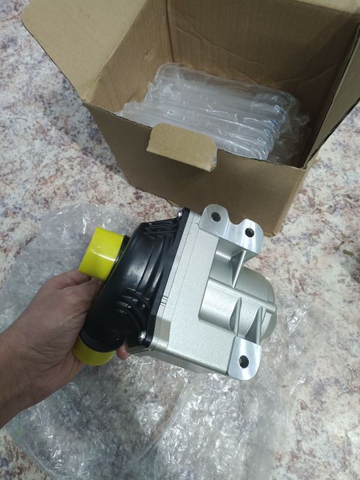 помпа N54 мотор БМВ X5 E70 X6 E71