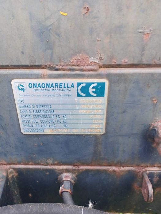 Продавам платформа