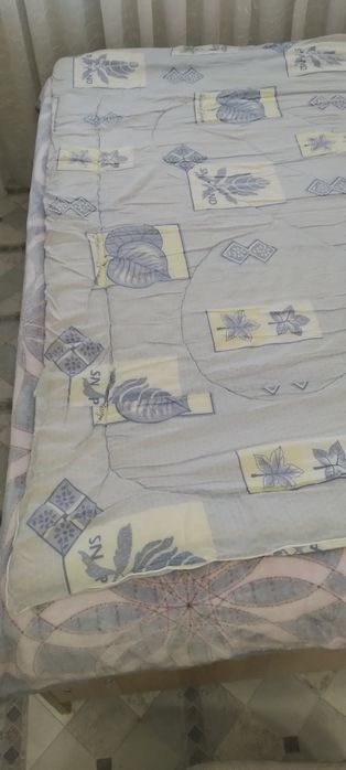 Продаётся одеяло не дорого.
