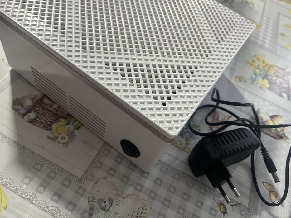 Aspirator manichiura