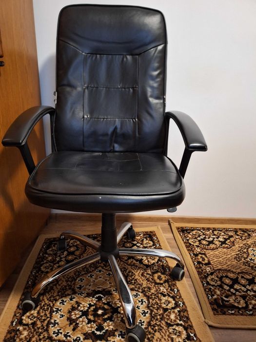 Scaun Directorial ( de birou) folosit, stare buna