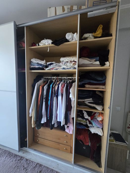 Dresing alb cu roșu