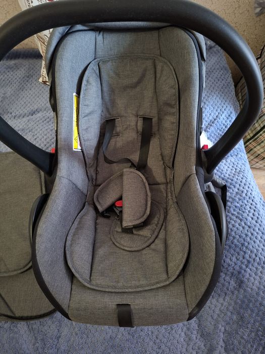 Продам коляску 2 в 1 Зима Лето