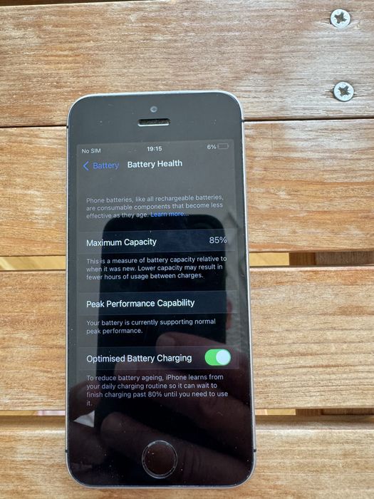 iPhone SE 16 Gb 85% батерия