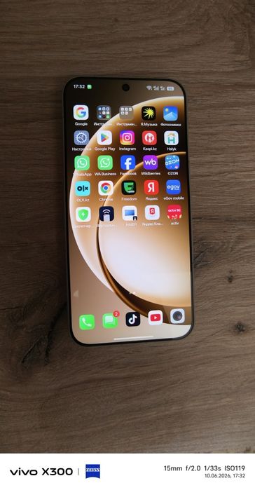Продан отличный смартфон