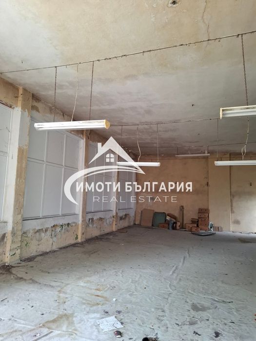 Бизнес имот 3 341 дка. в гр.Карлово