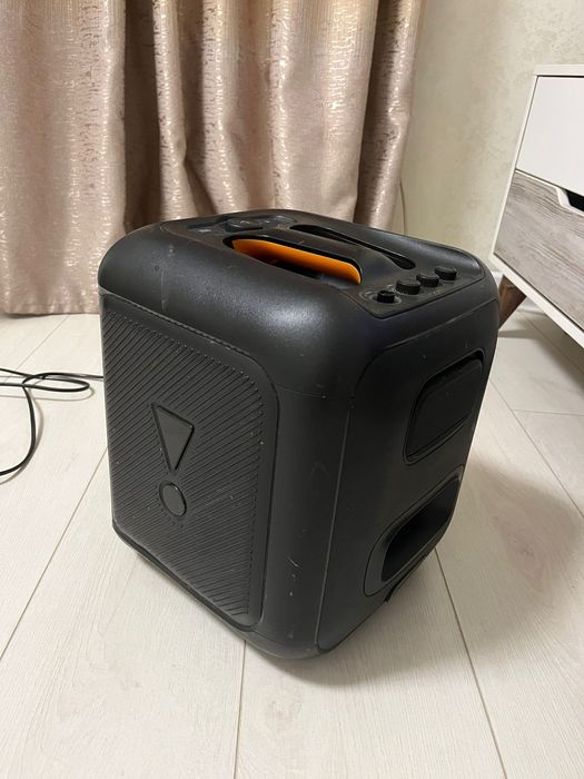 Клонка JBL party box
