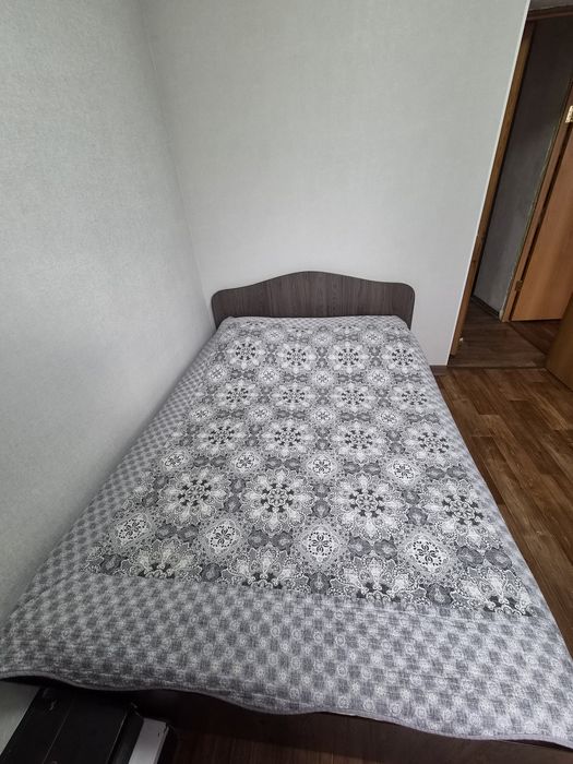 Кровать с основанием