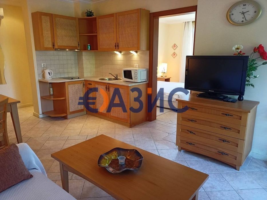 Продава се Тристаен апартамент в Созопол - 92 кв.м за 1468 €/кв.м - Снимка #3