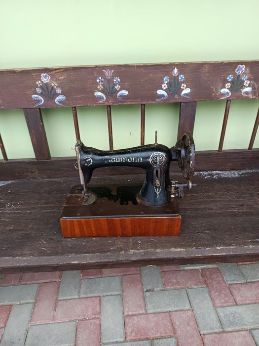 Mașina de cusut - decoratiune