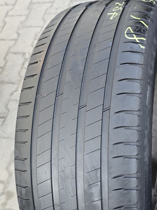 255 55 18 Michelin