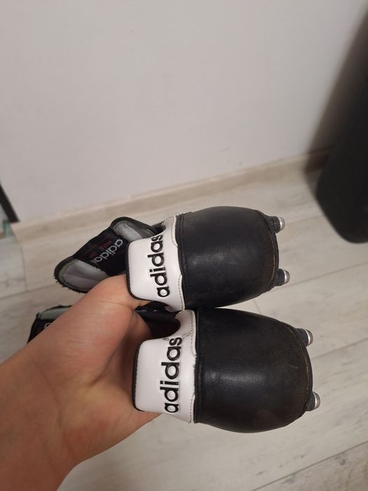 Vând ghete de fotbal profesionale(world cup)din piele