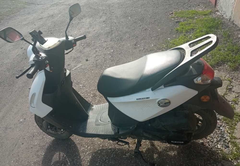 Скутер Almotor .