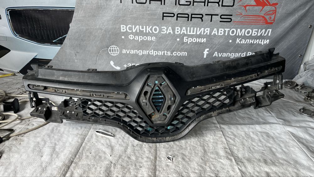 Решетка Renault Twingo 2014-