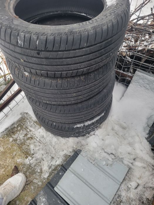 De vanzare cauciucuri