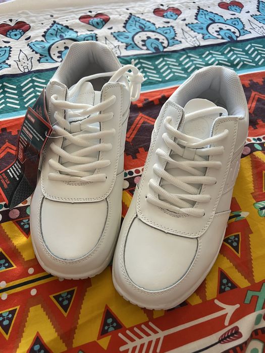 Adidasi din piele SlipGrips NOI