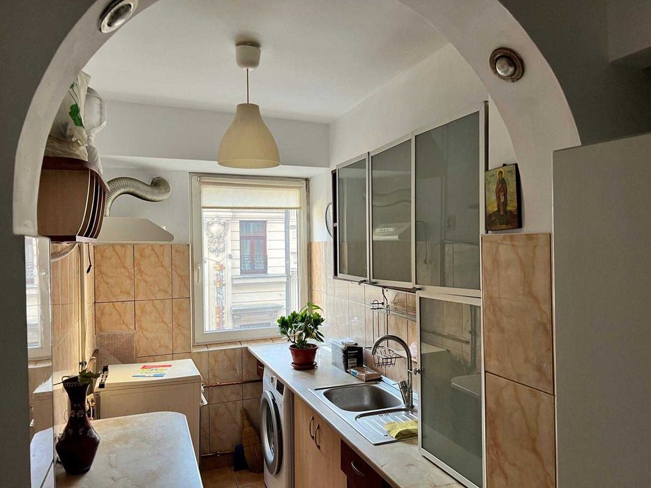 Apartament cu 2 Camere de Inchiriat in Zona Universitate / Calea Victoriei - Casa Capsa, Bucuresti