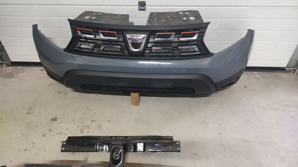 Bara fata , faruri , volet , trager , traversa Dacia Duster 2 facelift