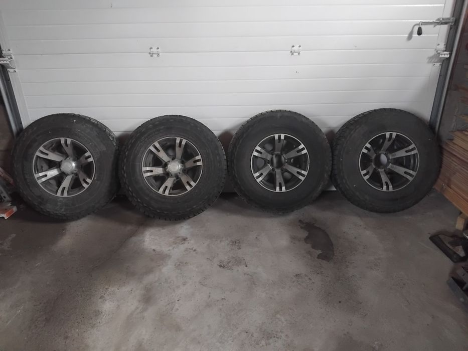 Продам резина комплект