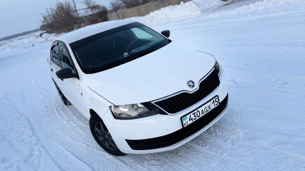 Продам машину  skoda rapid