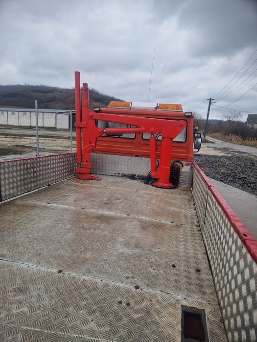 Vînd camionetă fiat 3.5t cu macara ridică 1200kg