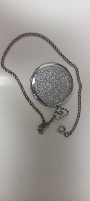 Часы СССР карманные, в хорошем состоянии