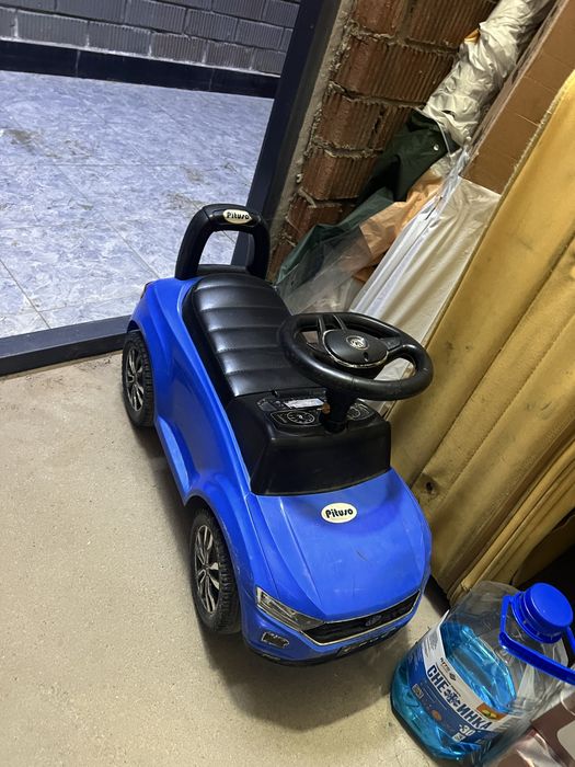 Продам машинку Pituso