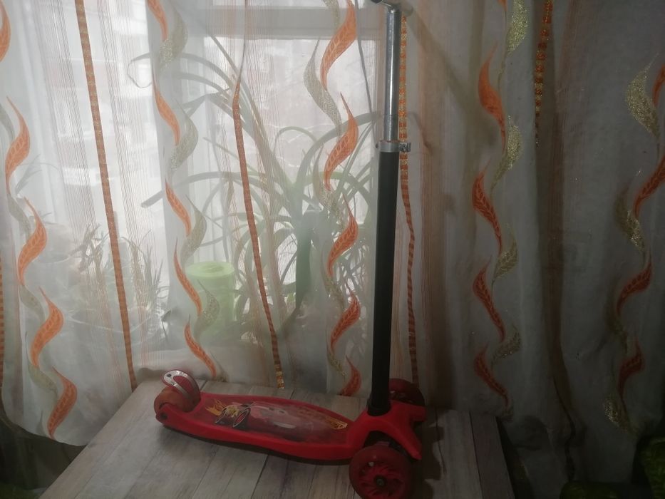 Продам самокат городской