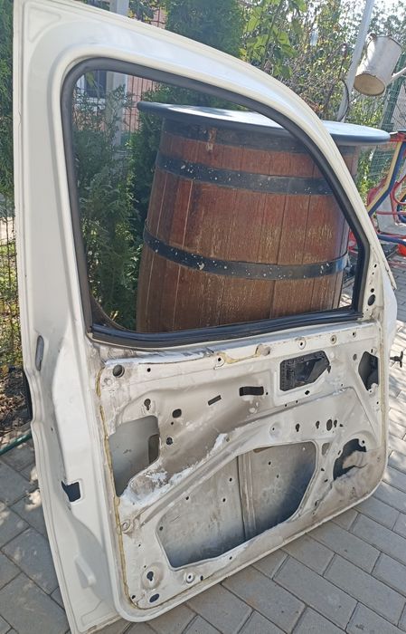 Portiera stânga față Peugeot partner Citroen berlingo