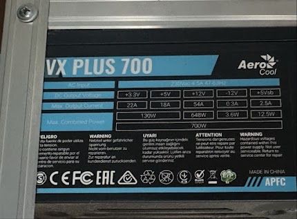 блок питания для компьютера Aerocool VX PLUS 700.