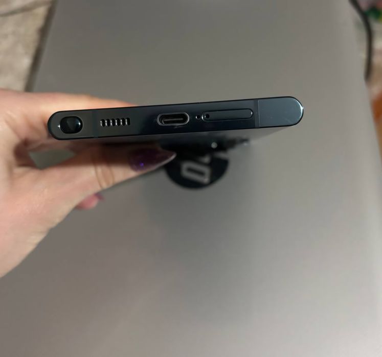 Продам Samsung Galaxy s22 ultra