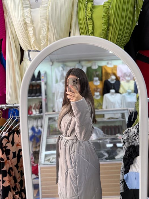 Длинный женский пуховик