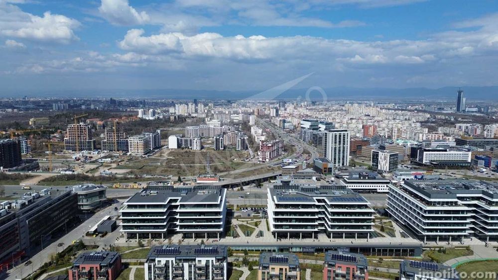 Двустаен с паркомясто до Garitage Park