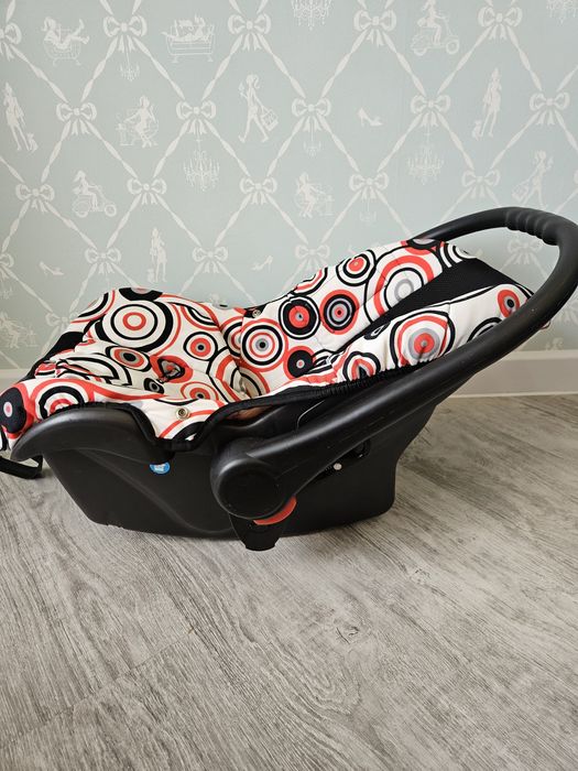 Детское автокресло, переноска, 0+