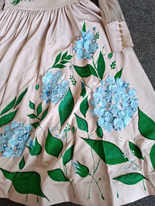 Платье вечерний интересный