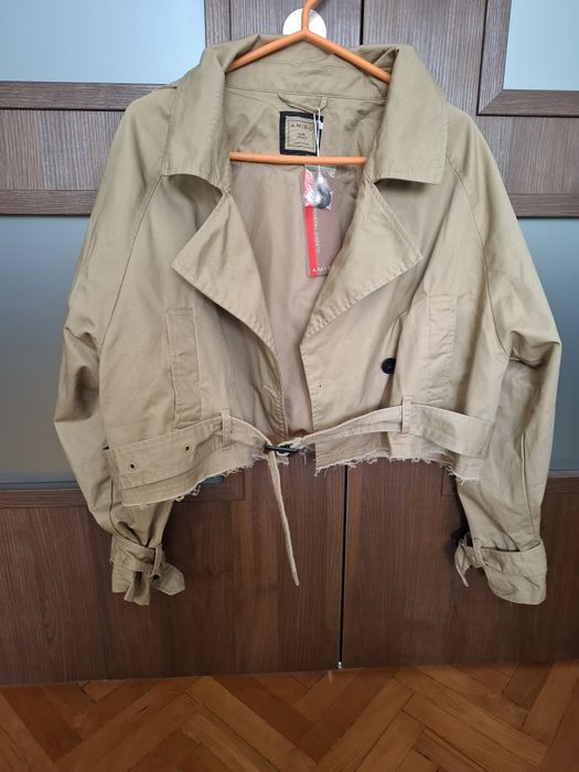 Дамски тренчкот на Amusi