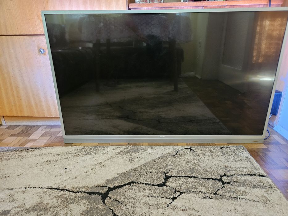 PHILIPS 49 инча,модел  PUS6482 /12   течни кристали