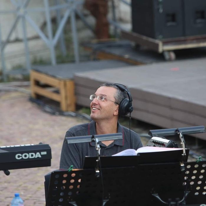 Уроци по пиано, солфеж и теория на музиката