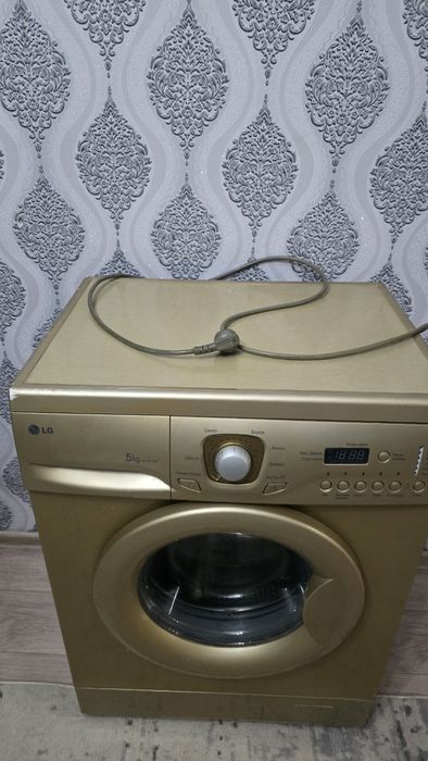 Машинка стиральная LG б/у