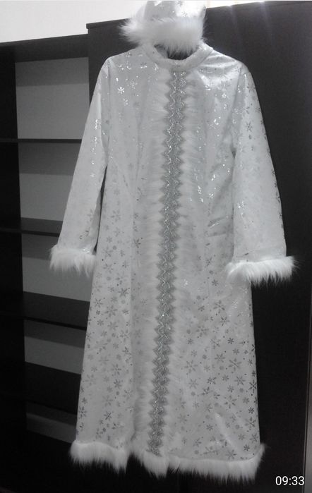 Костюмы Деда мороза и снегурочки