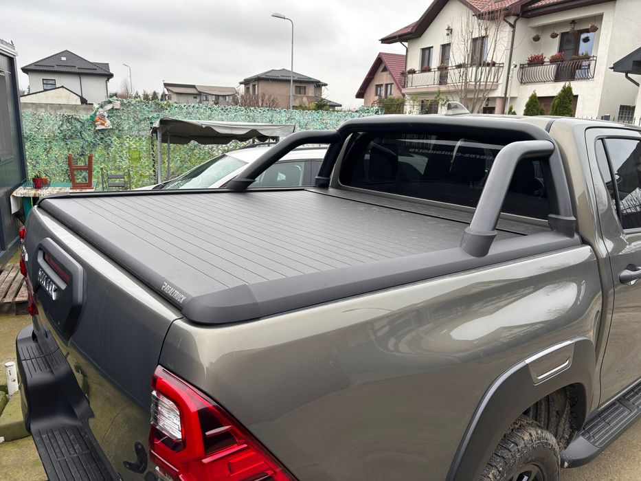 Toyota Hilux Invincible 2025