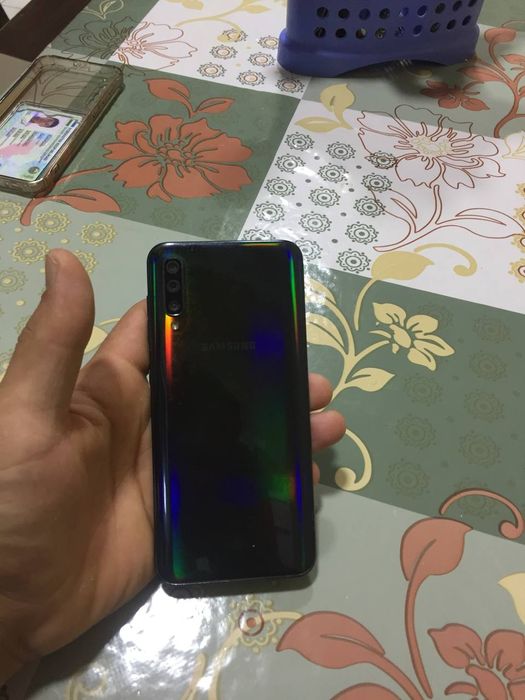 Samsung galaxy a50 4/64