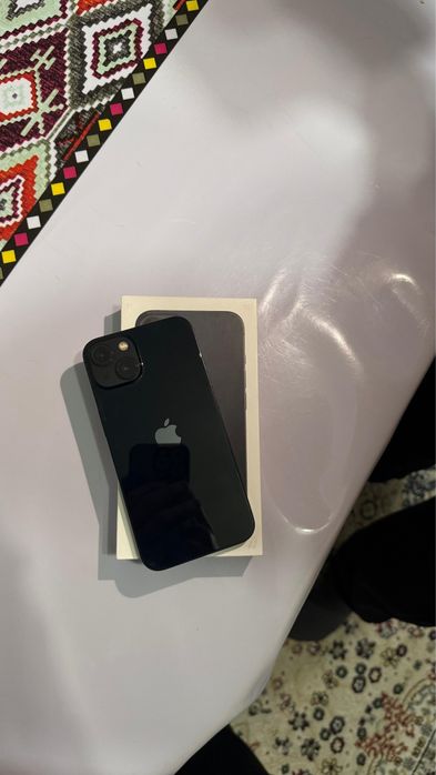 В продаже айфон 13