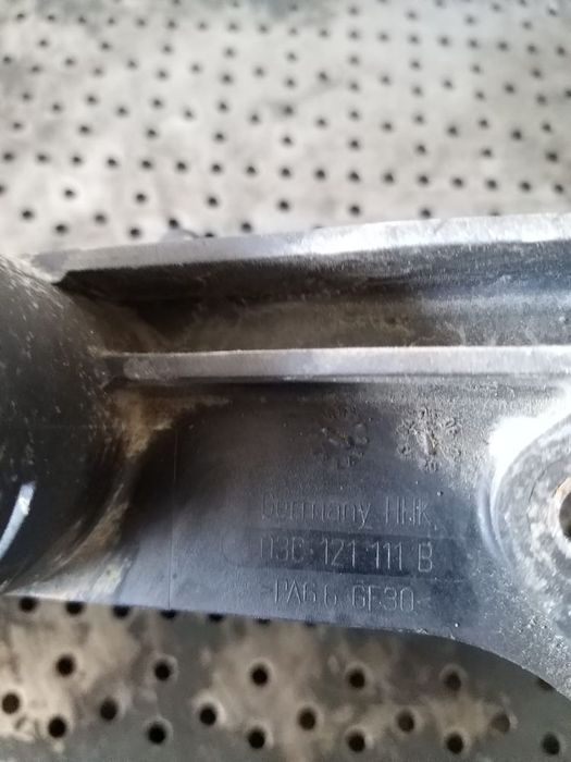 Carcasa termostat 1.2 b skoda fabia 1 6y 03c121111b